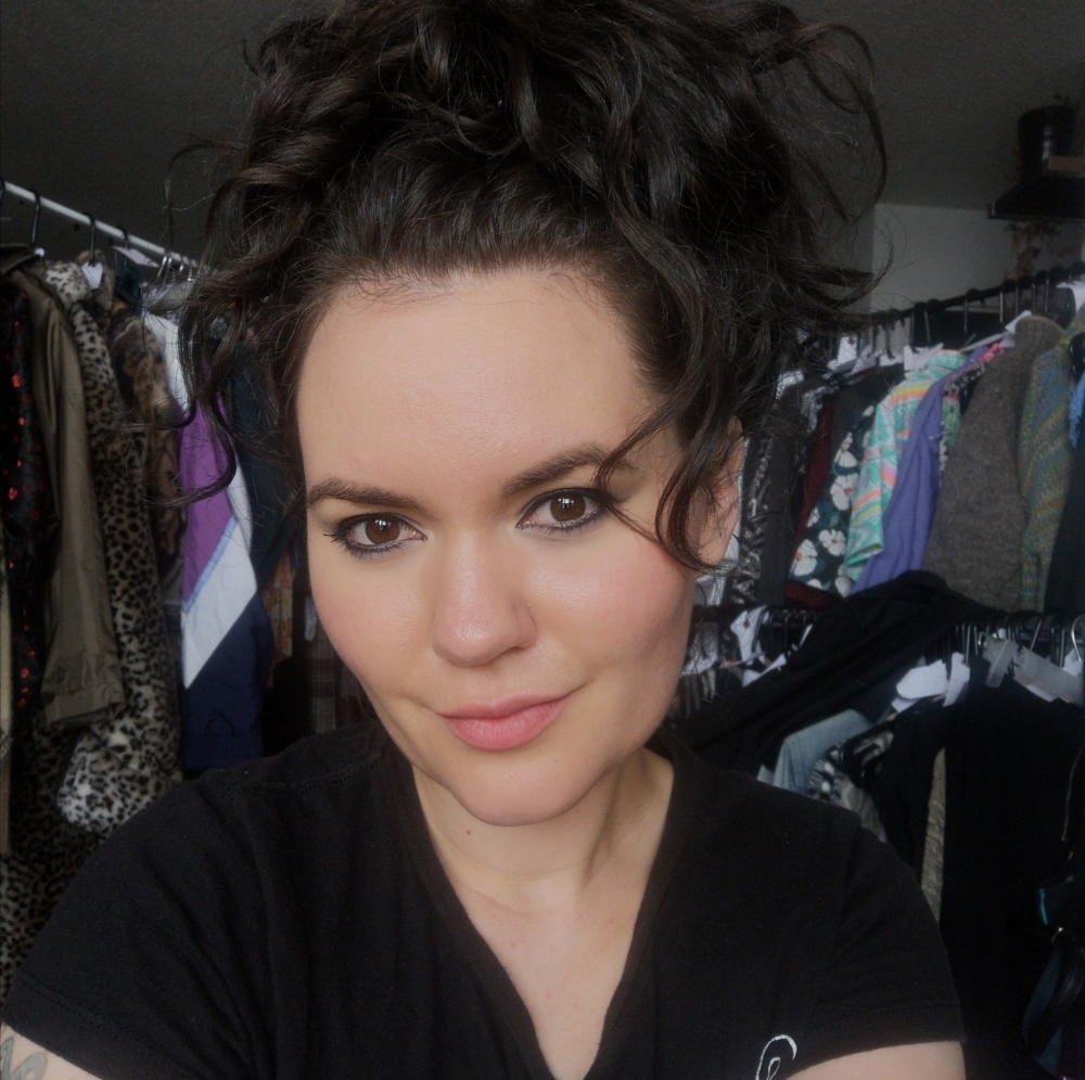 Meet your Posher, Helly